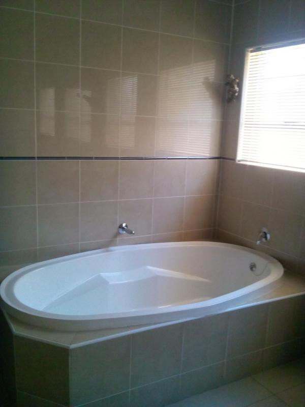 To Let 3 Bedroom Property for Rent in Vaalpark Free State